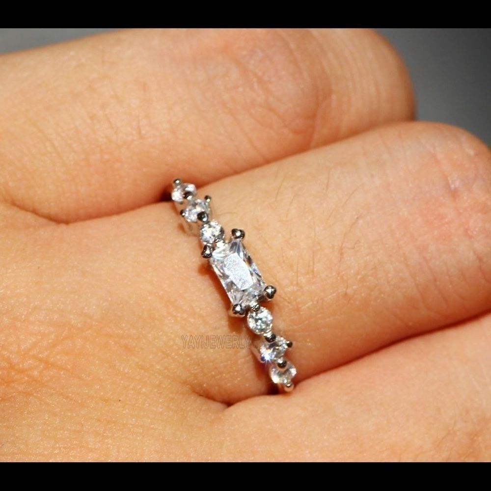 Beautiful White Sapphire Ring - Picture 4 of 6